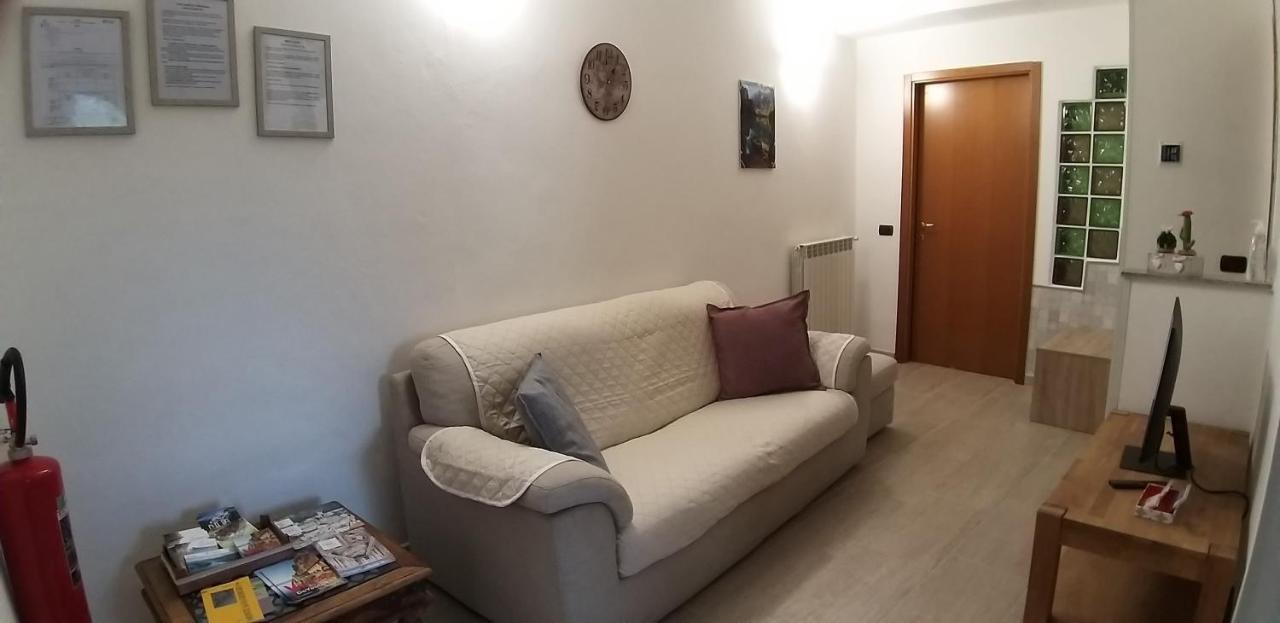 Marianna Casa Vacanza Azzate Ngoại thất bức ảnh